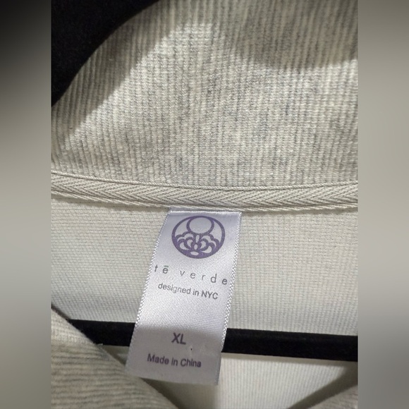 Te Verde Cream Ribbed Fabric - Picture 3 of 4